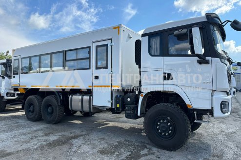 Вахтовый автобус SHACMAN X3000 (28+2 места)